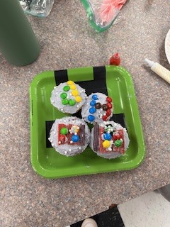 Cupcakes Decorated with M&Ms